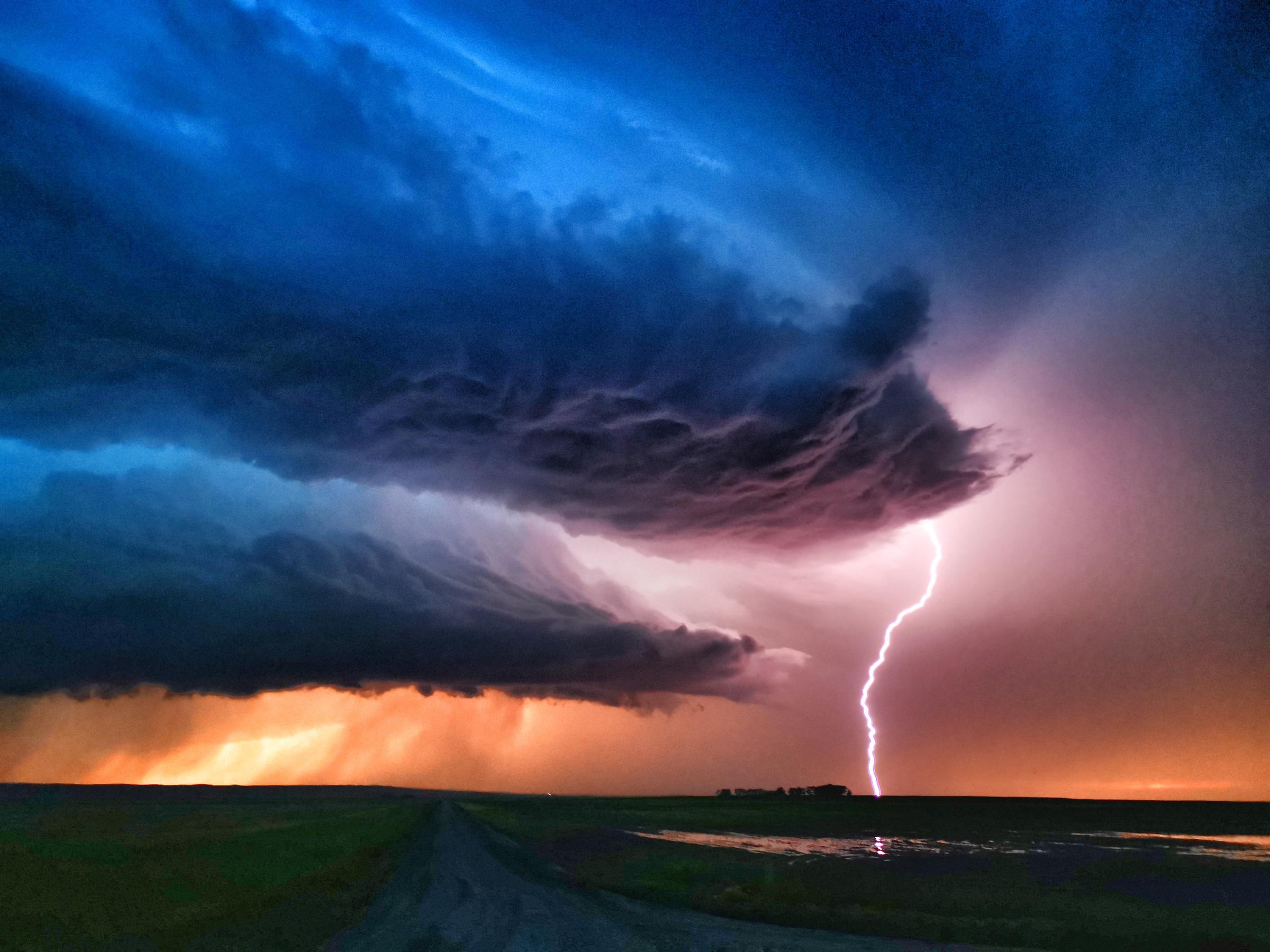 Weather Photographer Of The Year Setting The Scene Storm Chasing Royal Meteorological Society 